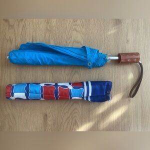 Vintage Retro Umbrella | Wood Handle | Red White Blue‎ Pattern